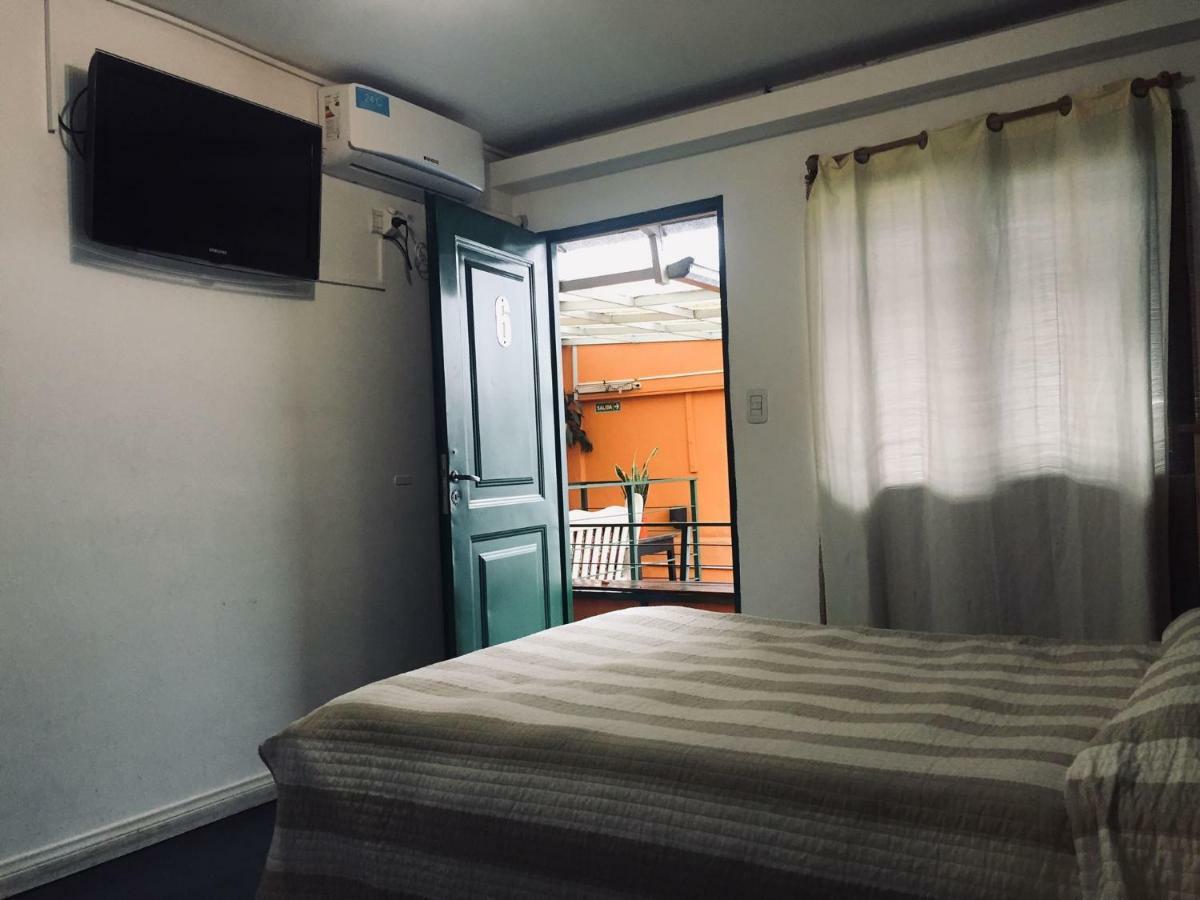 Back In Ba Hostel บัวโนสไอเรส ภายนอก รูปภาพ
