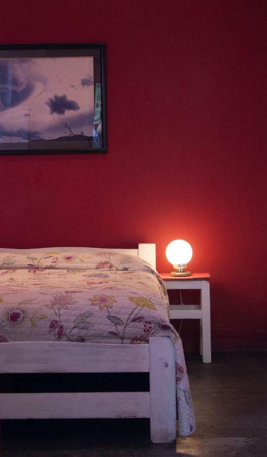 Back In Ba Hostel บัวโนสไอเรส ภายนอก รูปภาพ